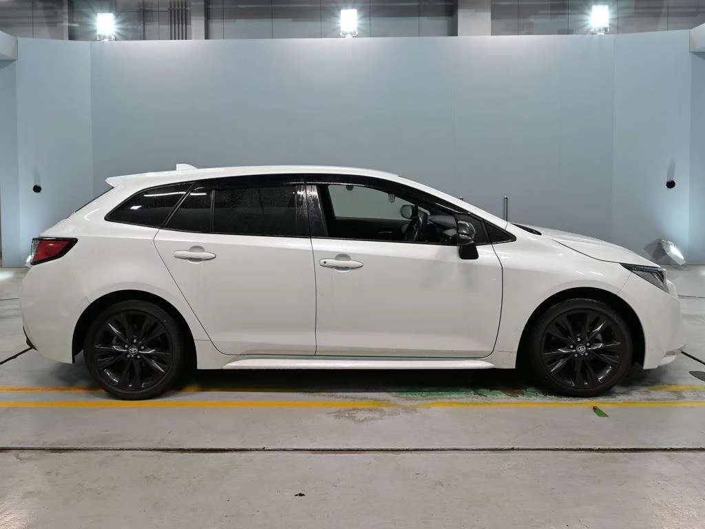 Toyota Corolla Touring ZRE212W 2021